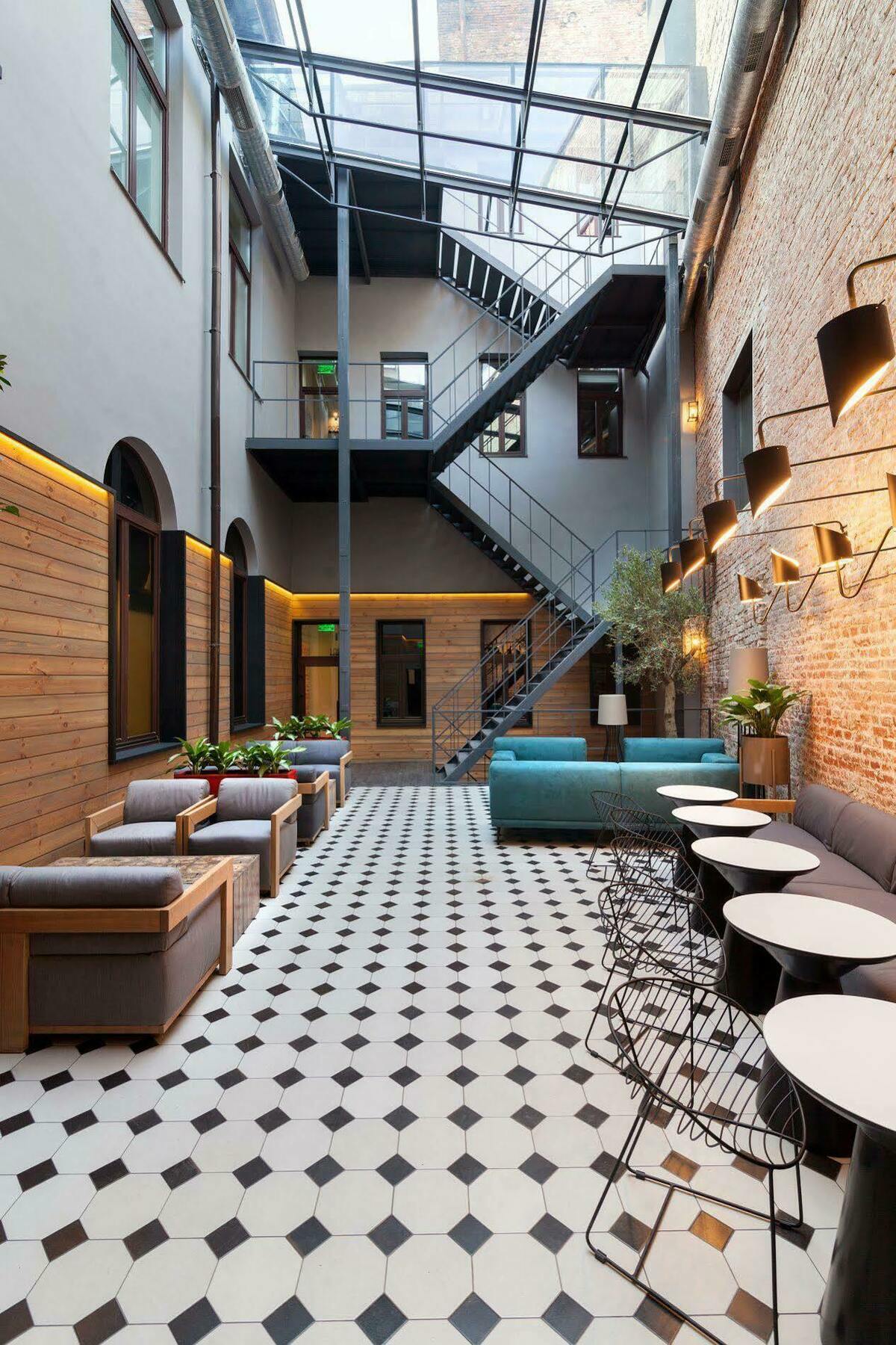 Ferenc Hotel & Restaurant Львов Экстерьер фото