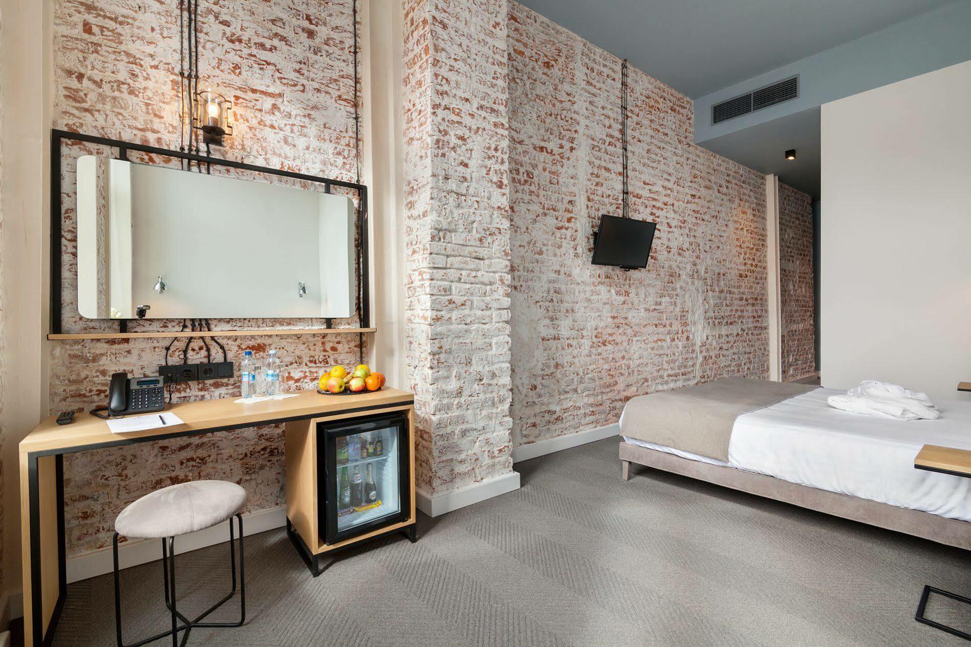 Ferenc Hotel & Restaurant Львов Экстерьер фото