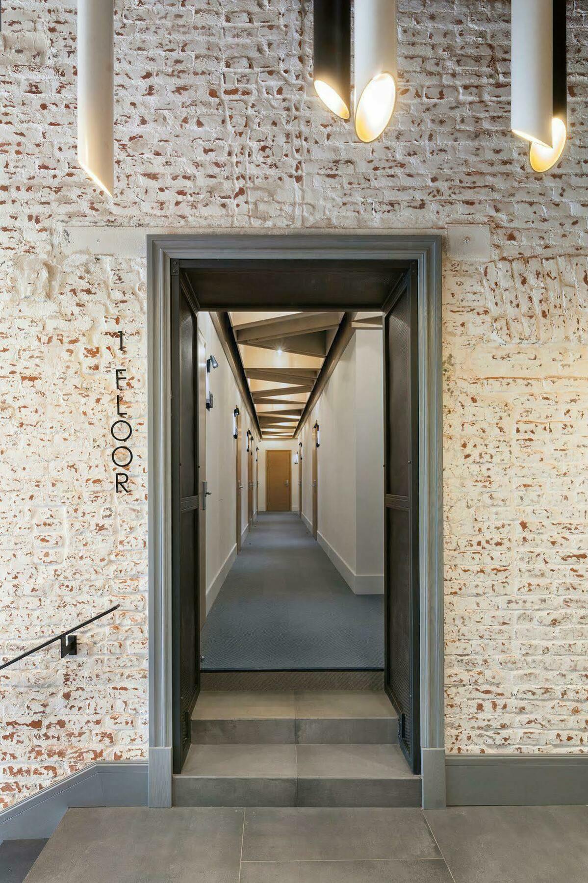 Ferenc Hotel & Restaurant Львов Экстерьер фото