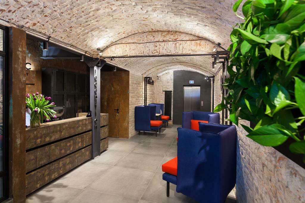 Ferenc Hotel & Restaurant Львов Экстерьер фото